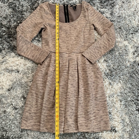 H&M Women’s Long Sleeve Light Brown Tan Dress Size Medium - Picture 11 of 17